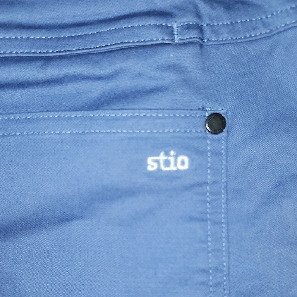 Stio Women's Blue Cargo Shorts - Picture 5 of 11